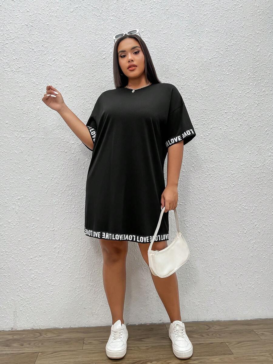 SHEIN EZwear 大碼字母圖案落肩T恤連衣裙 - 黑色 - 查看 1