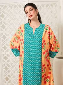 Al Najma Floral Print Notched Neckline Batwing Sleeve Kaftan - Multicolor - View 3