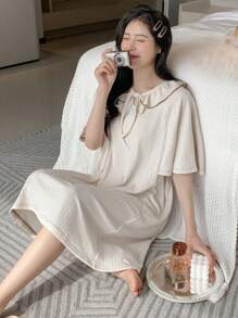 DAZY 素色繫帶領插肩袖條紋針織睡裙 - 米色 - 查看 1