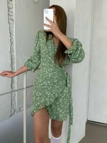 DAZY In hoa Ditsy Nút ven Viền Ruffle Váy quấn - Màu xanh Bạc hà - Xem 7