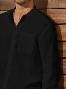 Manfinity VCAY 男士棉素色口袋貼布襯衫 - 黑色 - 查看 3