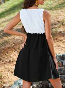 SHEIN Váy Bà bầu Dây kéo Nút phía trước Khối Màu Giải trí - Đen và trắng - Xem 2