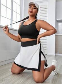 Plus Cut Out Back Sports Bra - Black - View 5