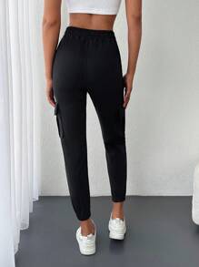 EURMUSE 女款純色彈性腰帶翻蓋口袋慢跑褲帶狀下擺 - 黑色 - 查看 2