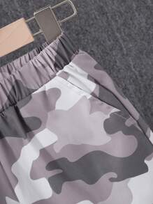 SHEIN 男童運動套裝功能性潮流背心和幹練迷彩印花短褲和清爽素色針織T恤3件套休閒夏裝