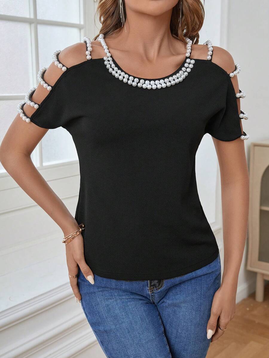 SHEIN Clasi 珍珠串珠肩部挖空T恤 - 黑色 - 查看 1