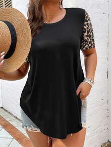 Camiseta con estampado de leopardo bajo curvo - Negro - Ver 4