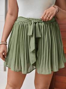 SHEIN LUNE Plus Solid Belted Pleated Shorts - Green - View 4