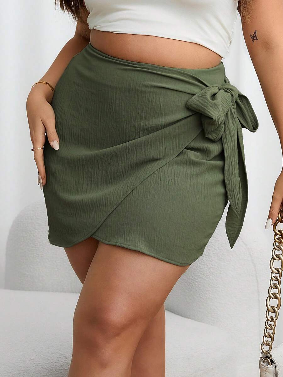 SHEIN Privé 大碼素色側打結圍裹下擺半身裙 - 軍綠色 - 查看 1