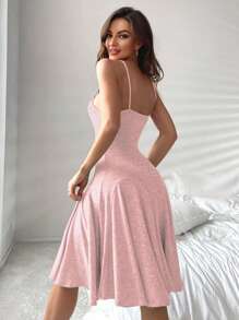 Vestido homewear unicolor con abertura delantera