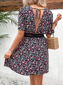 SHEIN Frenchy Ditsy Floral Print Guipure Lace Insert Tie Back Dress - Multicolor - View 2