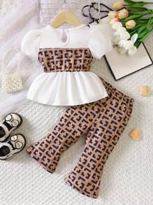 SHEIN 嬰兒女孩地理圖案泡泡袖荷葉邊上衣與喇叭褲 - 彩色 - 查看 2