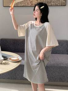 DAZY Vestido homewear de rayas de manga raglán - Blanco y Negro - Ver 5