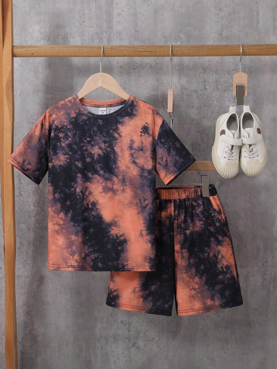 SHEIN 2件套男童紮染多彩休閒運動短袖T恤和短褲,適合度假,寬鬆百搭,春夏 - 彩色 - 查看 1
