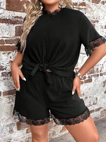 SHEIN LUNE Plus Contrast Lace Blouse & Shorts