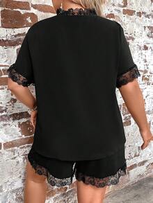 SHEIN LUNE Plus Contrast Lace Blouse & Shorts