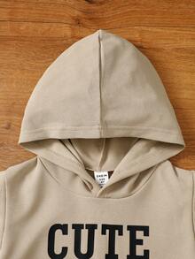 SHEIN Da Bambini Maglietta & Pantaloncini con grafica slogan con tasca a marsupio 2 in 1 con cappuccio