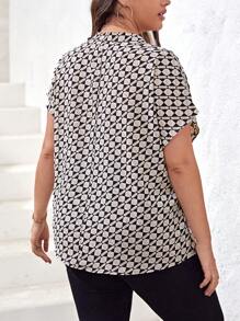 SHEIN Privé Plus Allover Print Batwing Sleeve Blouse - Multicolor - View 2