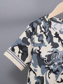 SHEIN 男孩迷彩和字母圖案T恤和短褲 - 彩色 - 查看 4