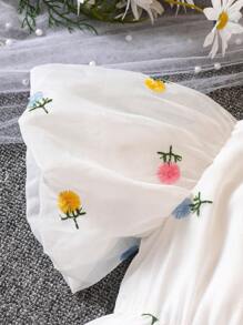SHEIN Young Girl Floral Embroidery Puff Sleeve Ruffle Hem Dress - White - View 4