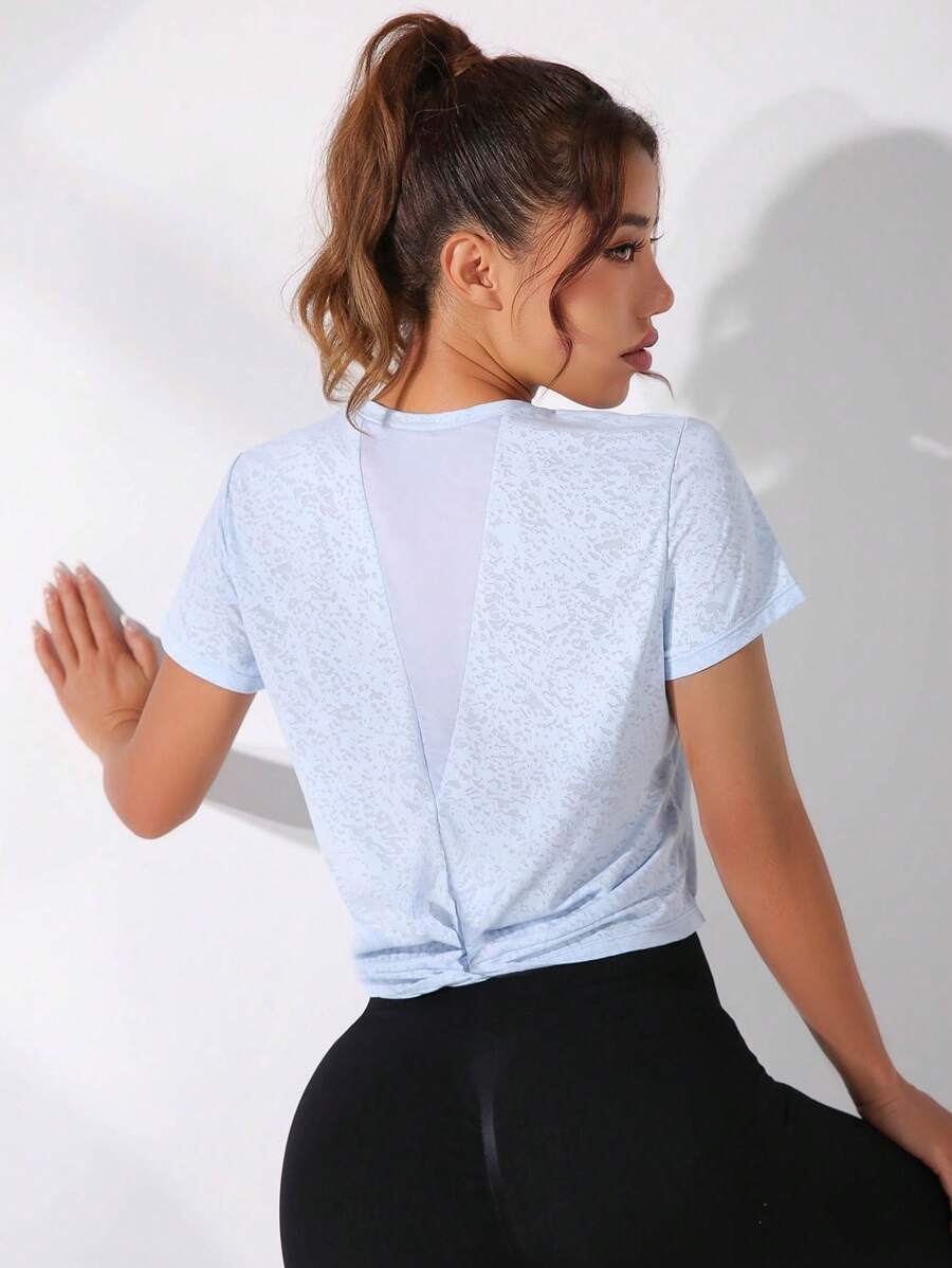 Yoga Trendy 網紗拼接扭結下擺運動T恤 - 淺藍色 - 查看 1