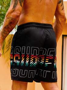 Manfinity Swimmode Hombres Shorts de natación con estampado de letra de cintura con cordón - Negro - Ver 2