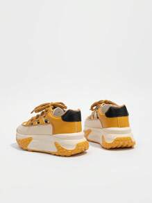 女性撞色鏤空前綁帶粗運動戶外運動鞋 - 芥末黃 - 查看 2