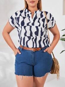 RueChic Plus Allover Print Notched Neckline Batwing Sleeve Popover Blouse - Multicolor - View 5