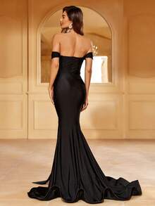 Sophisticated Off-Shoulder Mermaid Evening Gown With High-Leg Slit & Cascading Train – Structured Boned Bodice, Figure-Flattering Trumpet Hem, Lightweight Stretch Fabric – Perfect For Black-Tie Galas, Red Carpet Premieres, Formal Weddings, Award Ceremonies, And Luxury Gala Dinners - Black - View 2