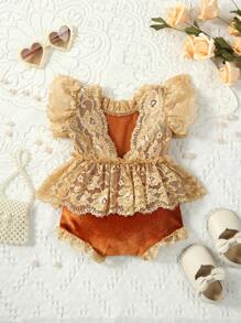 SHEIN 嬰兒攝影蕾絲邊荷葉袖連身背心