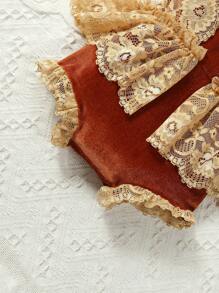 SHEIN 嬰兒攝影蕾絲邊荷葉袖連身背心