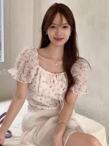 DAZY Ditsy Floral Print Puff Sleeve Ruffle Trim Blouse