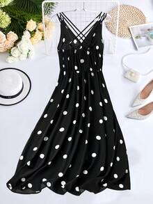 SHEIN Belle 大碼波點圖案交叉露背吊帶連衣裙 - 黑色 - 查看 2