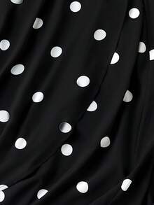 SHEIN Belle 大碼波點圖案交叉露背吊帶連衣裙 - 黑色 - 查看 3