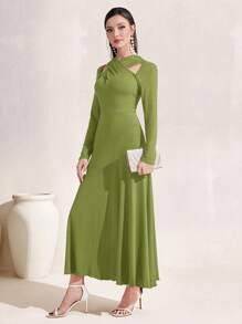 Modelyn 鏤空前交叉素色連衣裙 - 綠色 - 查看 6