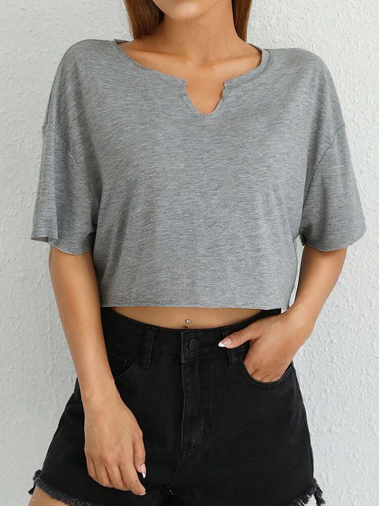 SHEIN EZwear Camiseta crop de cuello de muesca de hombros caídos - Gris Claro - Añade 6