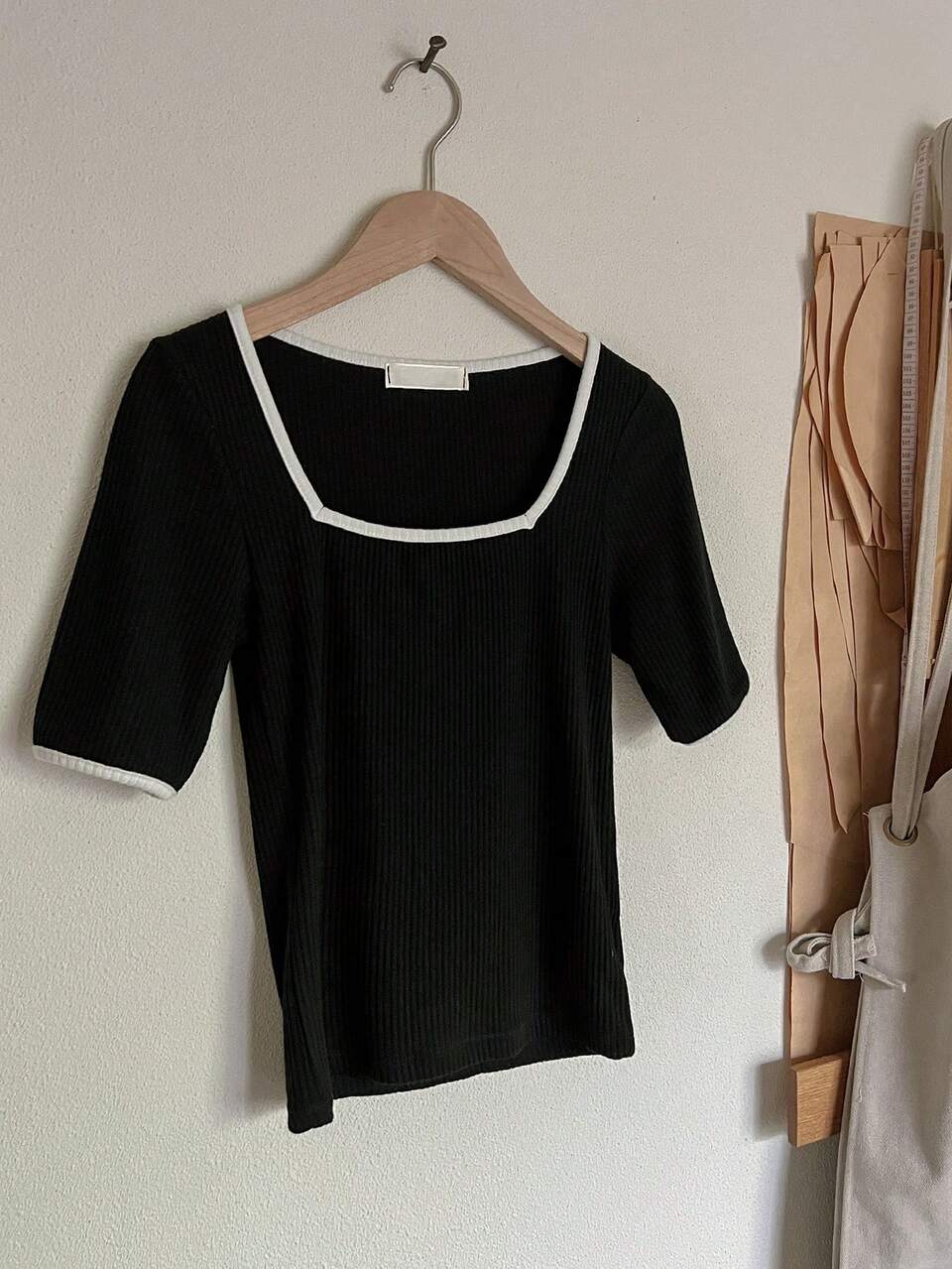 Contrast Binding Square Neck Tee Cute Tops