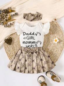 SHEIN 嬰兒女孩標語圖形荷葉邊t恤&蝴蝶結前褶裙&配件發帶套裝 - 彩色 - 查看 1