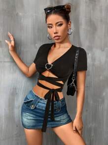 水鑽愛心環狀細節前繫帶短款T恤 - 黑色 - 查看 1