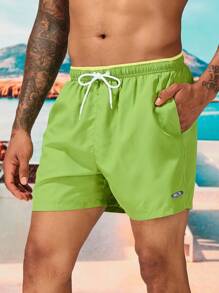 Manfinity Swimmode Quần short nam đi biển Dây kéo Túi Lá thư - màu xanh lá - Xem 1