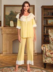 Kontrast-Spitze Volant-Saum Rüschena Ärmel Pyjama Set, Urlaub