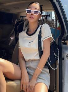 DAZY Camiseta Con Estampado De Letras Y Ribete En Contraste - Beis - Ver 8