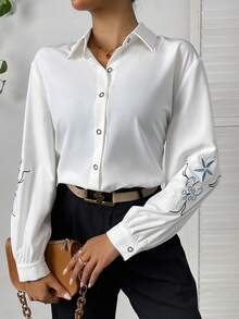 SHEIN Essnce 花卉刺繡前紐扣襯衫 - 白色 - 查看 7