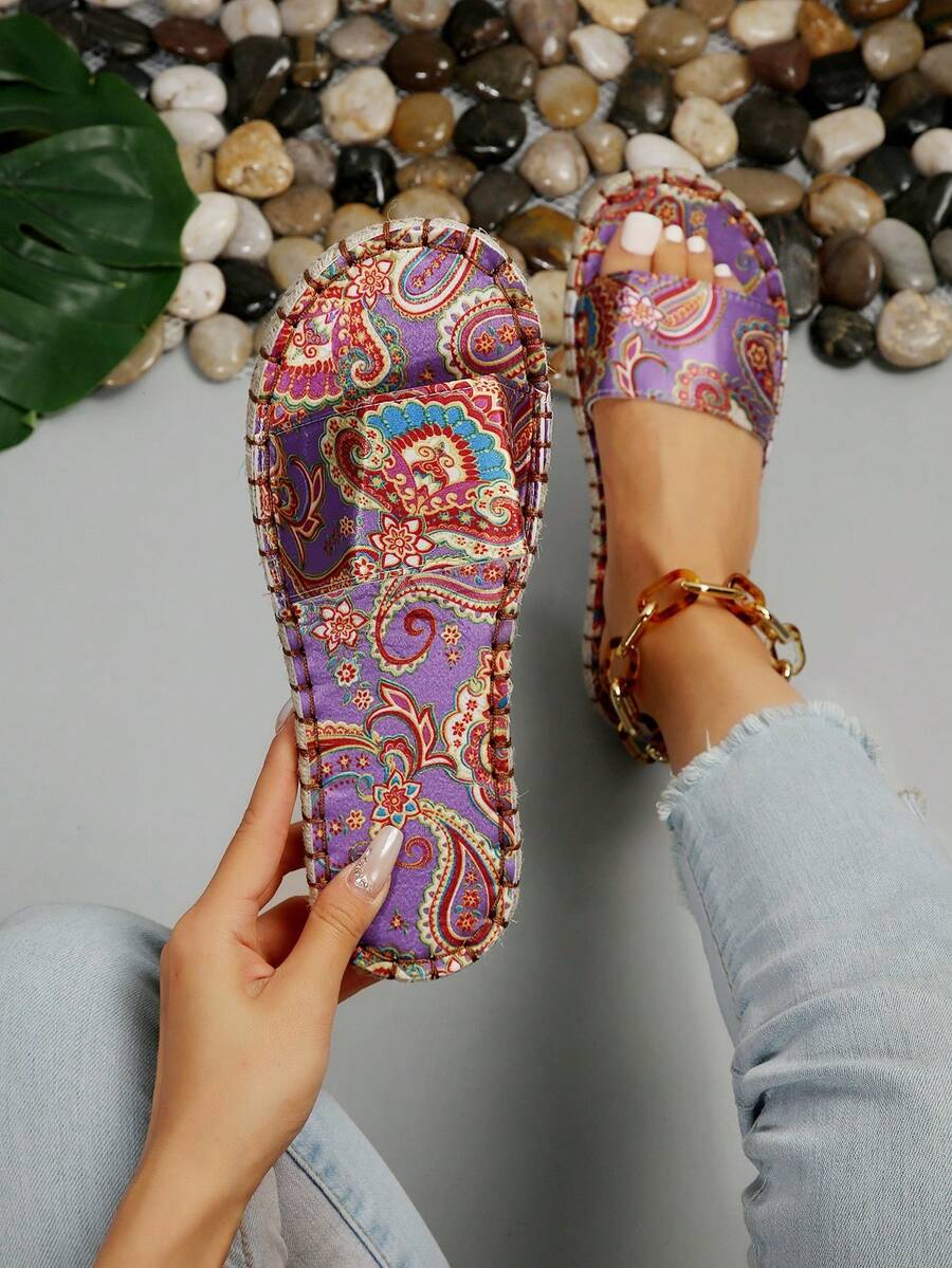 女士休闲一脚蹬凉鞋，露趾圆头平底沙滩拖鞋，适合夏季