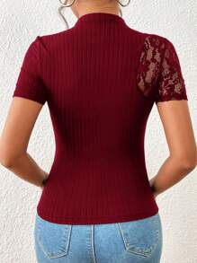 SHEIN Privé Áo thun nữ Tương phản ren Gân đan màu trơn Giải trí - Màu Đỏ Sâu - Xem 2