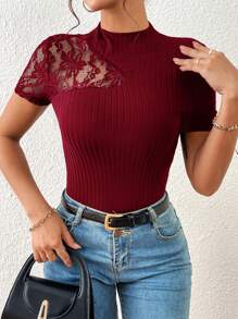 SHEIN Privé Áo thun nữ Tương phản ren Gân đan màu trơn Giải trí - Màu Đỏ Sâu - Xem 3