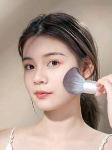 1Pc Soft Fluffy Makeup Brush Foundation Cosmetic Brush Powder Blusher Brush Facial Makeup Tool