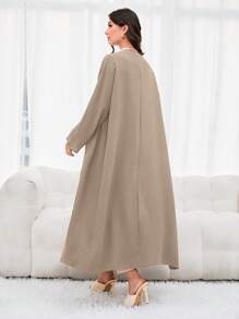 Al Najma 前开式适度长袖阿拉伯长袍 - 卡其色 - 查看 2