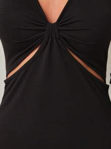 SHE(IN) BRASIL 鏤空前扭結洋裝 - 黑色 - 查看 5