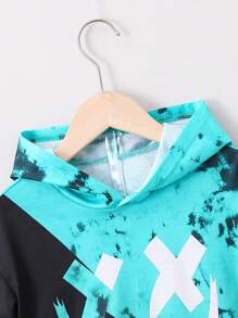 SHEIN Young Boy Expression Print Hooded Tee & Shorts